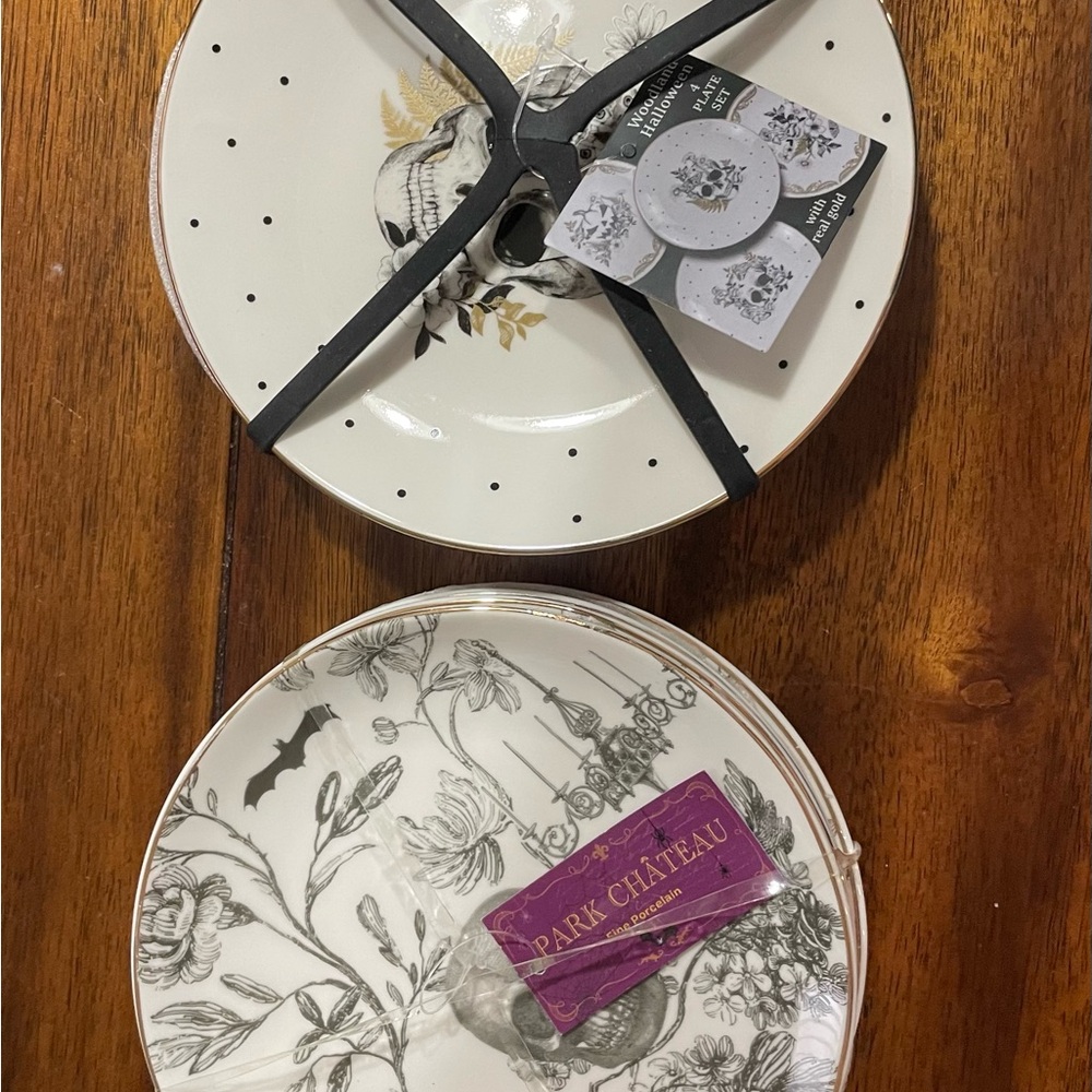 Skull Design Dessert Ceramic Plates - Black and White. NWT. - Picture 4 of 10